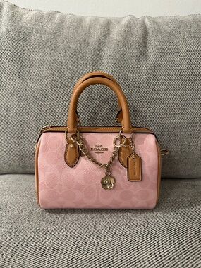 NWT！COACH Mini Rowan Crossbody Bag In Signature（CEK79）Powder Pink